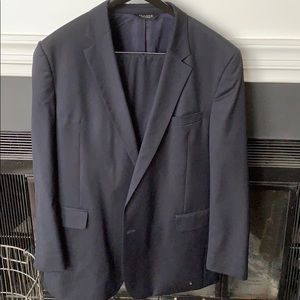 Jos A Bank traveler collection suit